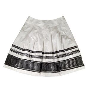 Talbots Embroidered Pleated Skirt Sz 2P